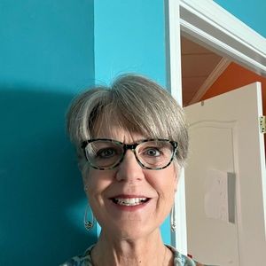 Meet your Posher, Paula